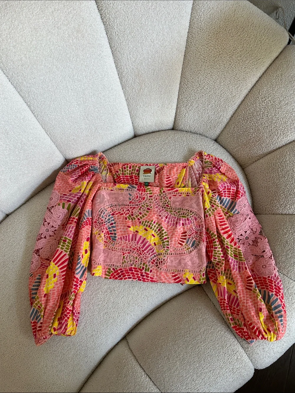 FARM Rio Pink Crochet Lace Puff-Sleeve Crop Top
